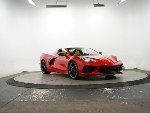 Used 2022 Chevrolet Corvette Stingray Premium Conv w/ Z51 Performance Package RWD image 43