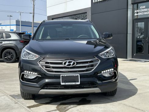 Used 2017 Hyundai Santa Fe Sport image 2