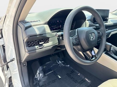 Used 2024 Honda Accord EX image 17