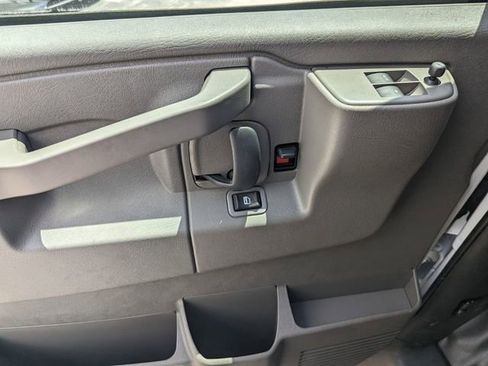 Used 2025 Chevrolet Express 2500 w/ Driver Convenience Package RWD image 15