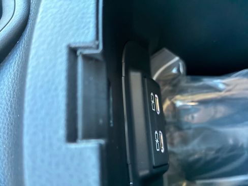 New 2025 Toyota RAV4 XLE image 31