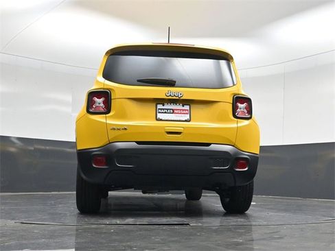 Used 2023 Jeep Renegade Latitude image 48
