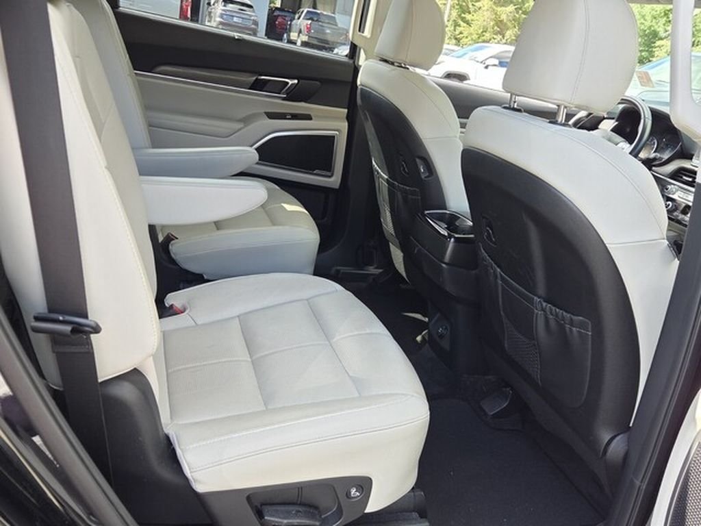 Used 2021 Kia Telluride EX w/ EX Premium Package FWD image 16