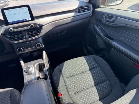 Used 2025 Ford Escape Active AWD/4WD image 15