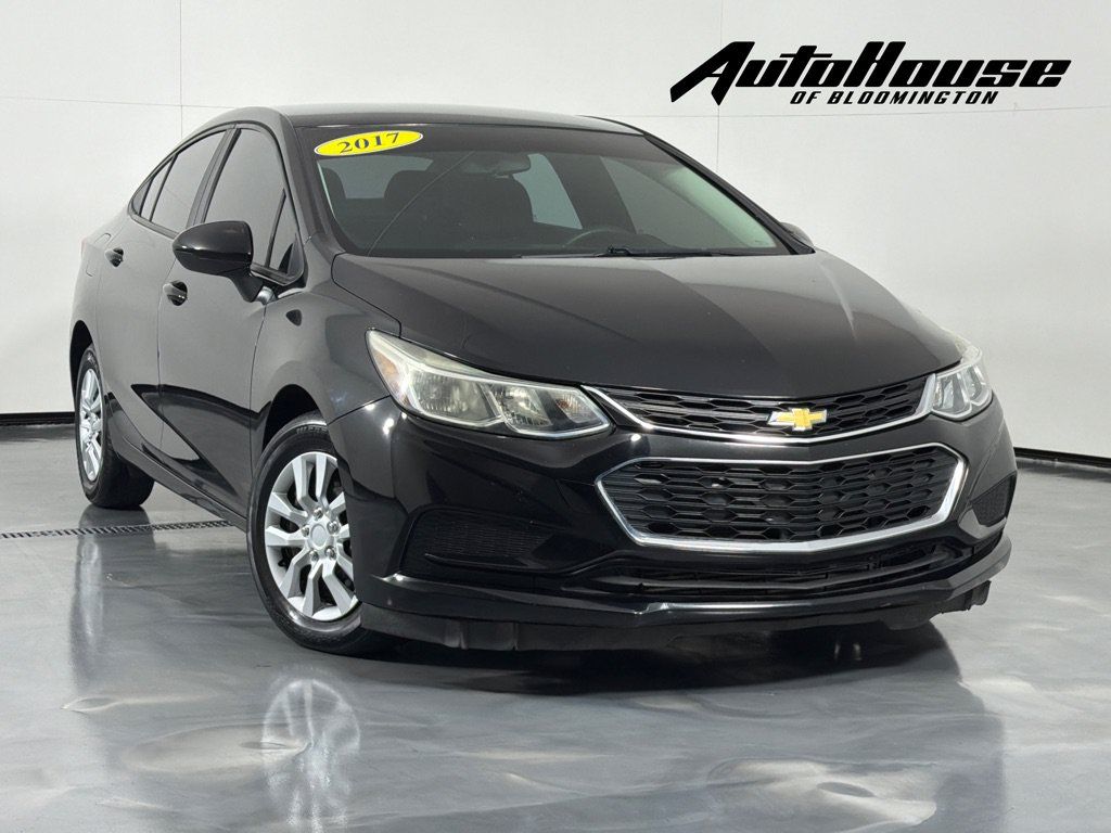 Used 2017 Chevrolet Cruze LS FWD image 1