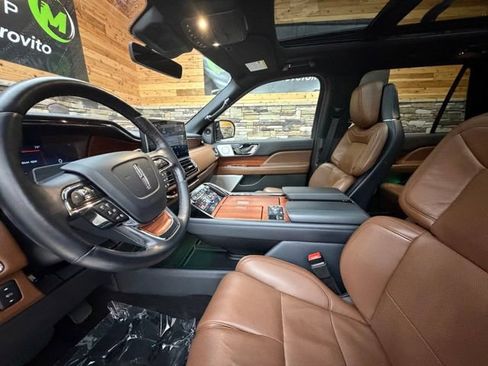Used 2024 Lincoln Navigator Reserve AWD/4WD image 13