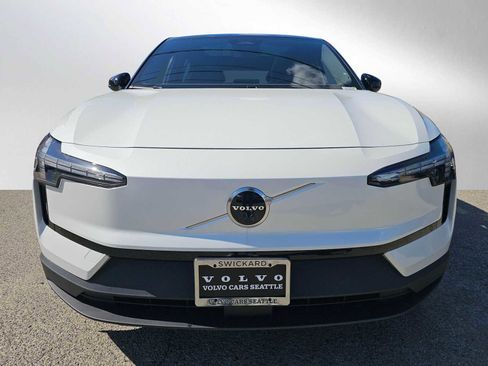 New 2026 Volvo EX30 Ultra w/ Climate Package image 8