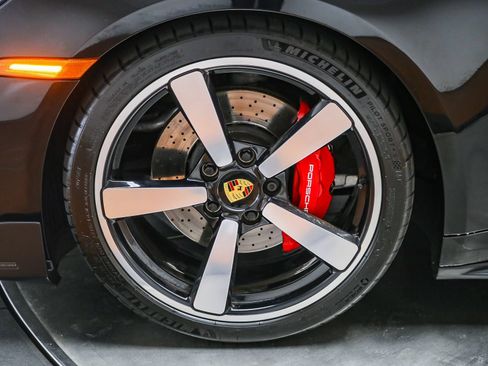 Certified 2022 Porsche 911 Carrera 4S AWD/4WD image 14