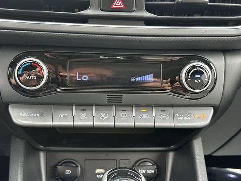 Used 2023 Hyundai Kona Limited AWD/4WD image 19