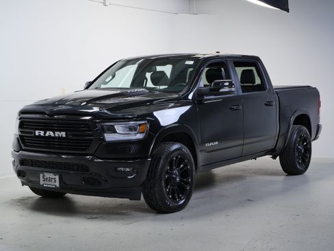 Used 2020 RAM 1500 Laramie w/ Sport Appearance Package AWD/4WD image 10