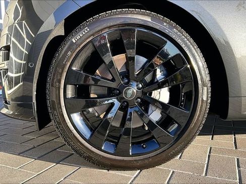 Used 2025 Land Rover Range Rover Sport Dynamic SE AWD/4WD image 9