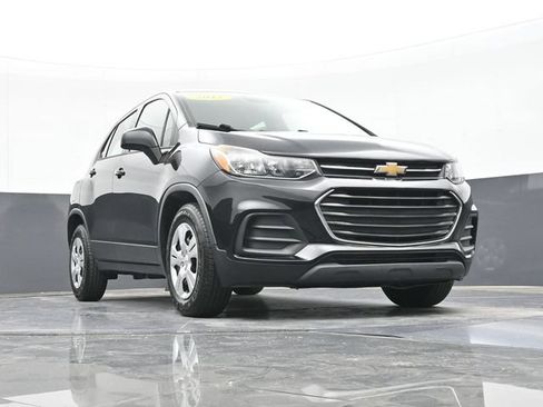 Used 2017 Chevrolet Trax LS FWD image 51