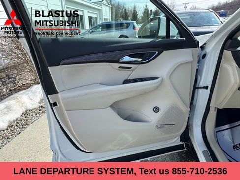 Used 2022 Buick Envision Avenir w/ Technology Package II image 18