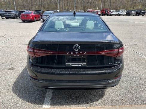New 2026 Volkswagen Jetta SE FWD image 6