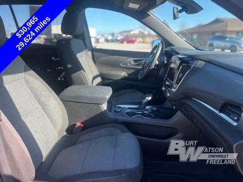 Used 2023 Chevrolet Traverse LT image 22