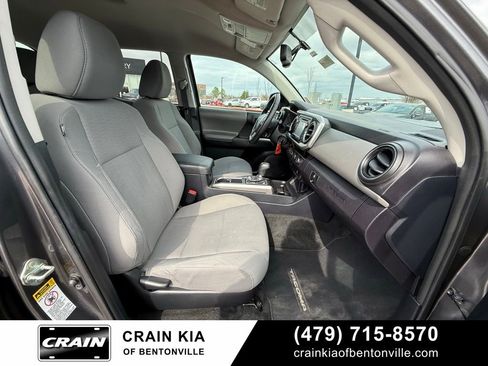 Used 2017 Toyota Tacoma SR5 w/ Tow Package image 32