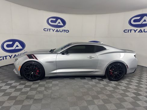 Used 2018 Chevrolet Camaro LT w/ Redline Edition RWD image 6