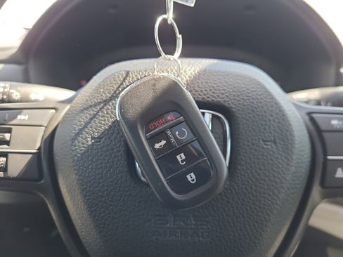 Certified 2025 Honda Accord SE image 33
