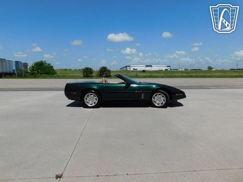 Used 1994 Chevrolet Corvette Convertible image 3