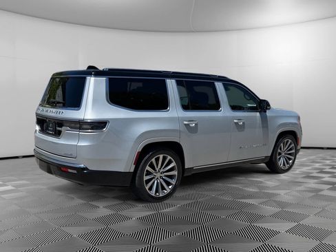 Used 2023 Jeep Grand Wagoneer Series II AWD/4WD image 5