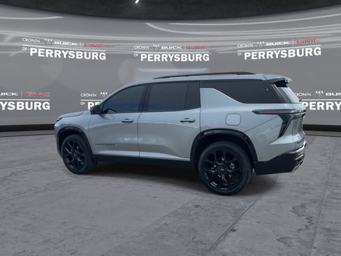 Used 2026 Chevrolet Traverse RS w/ LPO, Floor Liner Package AWD/4WD image 6