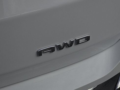 Used 2022 GMC Terrain SLT AWD/4WD image 26