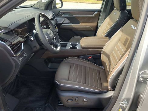 New 2026 GMC Acadia Denali Ultimate image 14