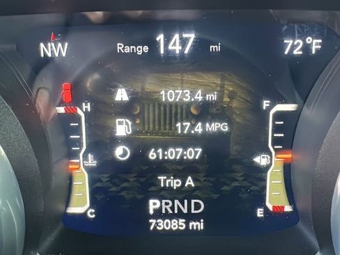 Used 2018 Jeep Wrangler Unlimited Sahara image 16