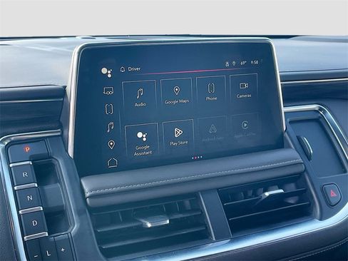 Used 2023 GMC Yukon XL SLT w/ SLT Luxury Package image 16