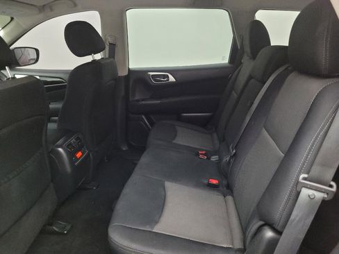 Used 2017 Nissan Pathfinder S AWD/4WD image 18