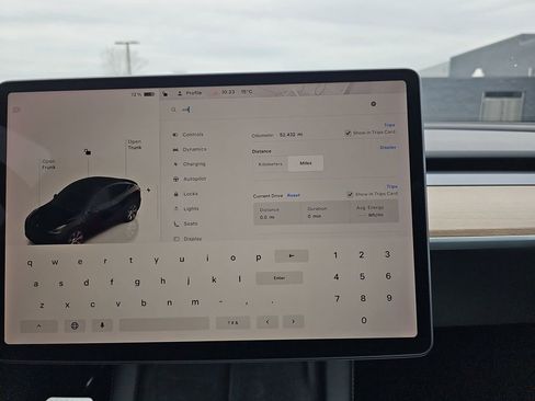 Used 2023 Tesla Model Y Long Range AWD/4WD image 23