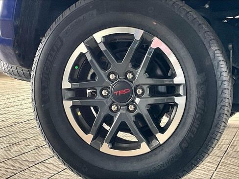 Used 2024 Toyota Tacoma TRD Sport RWD image 34