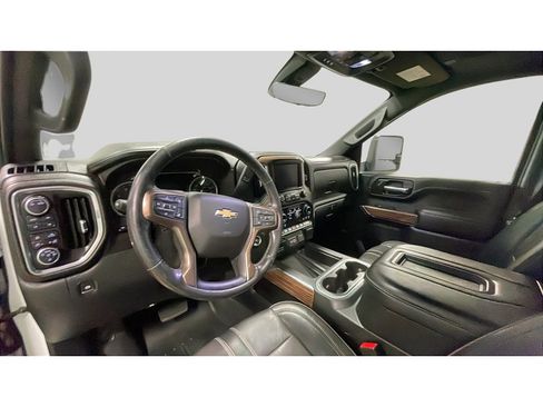 Used 2020 Chevrolet Silverado 2500 High Country w/ Z71 Off-Road Package image 11
