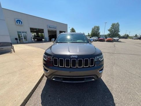 Used 2018 Jeep Grand Cherokee Limited w/ Trailer Tow Group IV AWD/4WD image 10