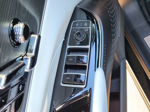 New 2025 Cadillac Lyriq Luxury image 19