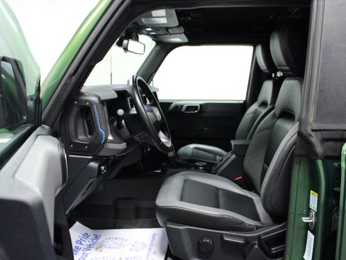 Used 2024 Ford Bronco Black Diamond AWD/4WD image 12