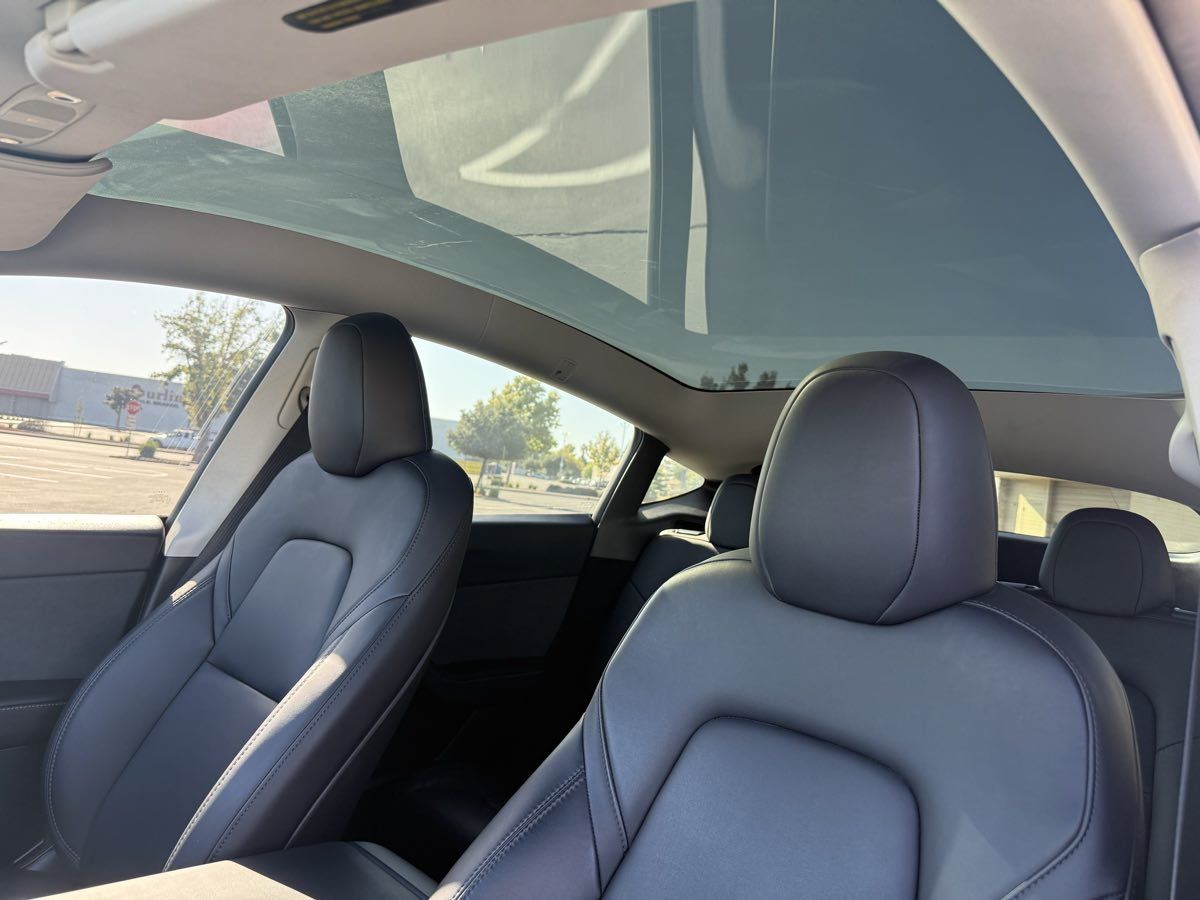 Used 2024 Tesla Model Y Long Range RWD image 13