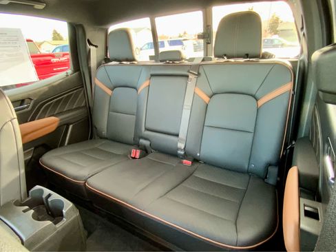 Used 2023 GMC Canyon AT4 w/ AT4 Premium Package image 32