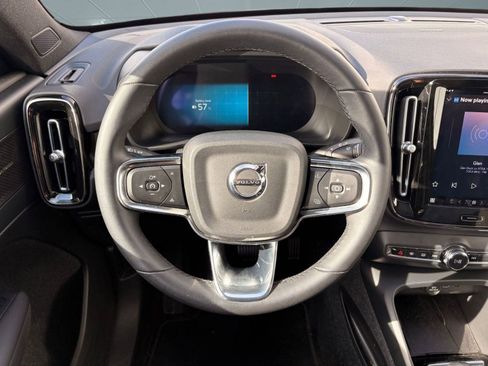 Certified 2023 Volvo C40 P8 Recharge Ultimate image 17