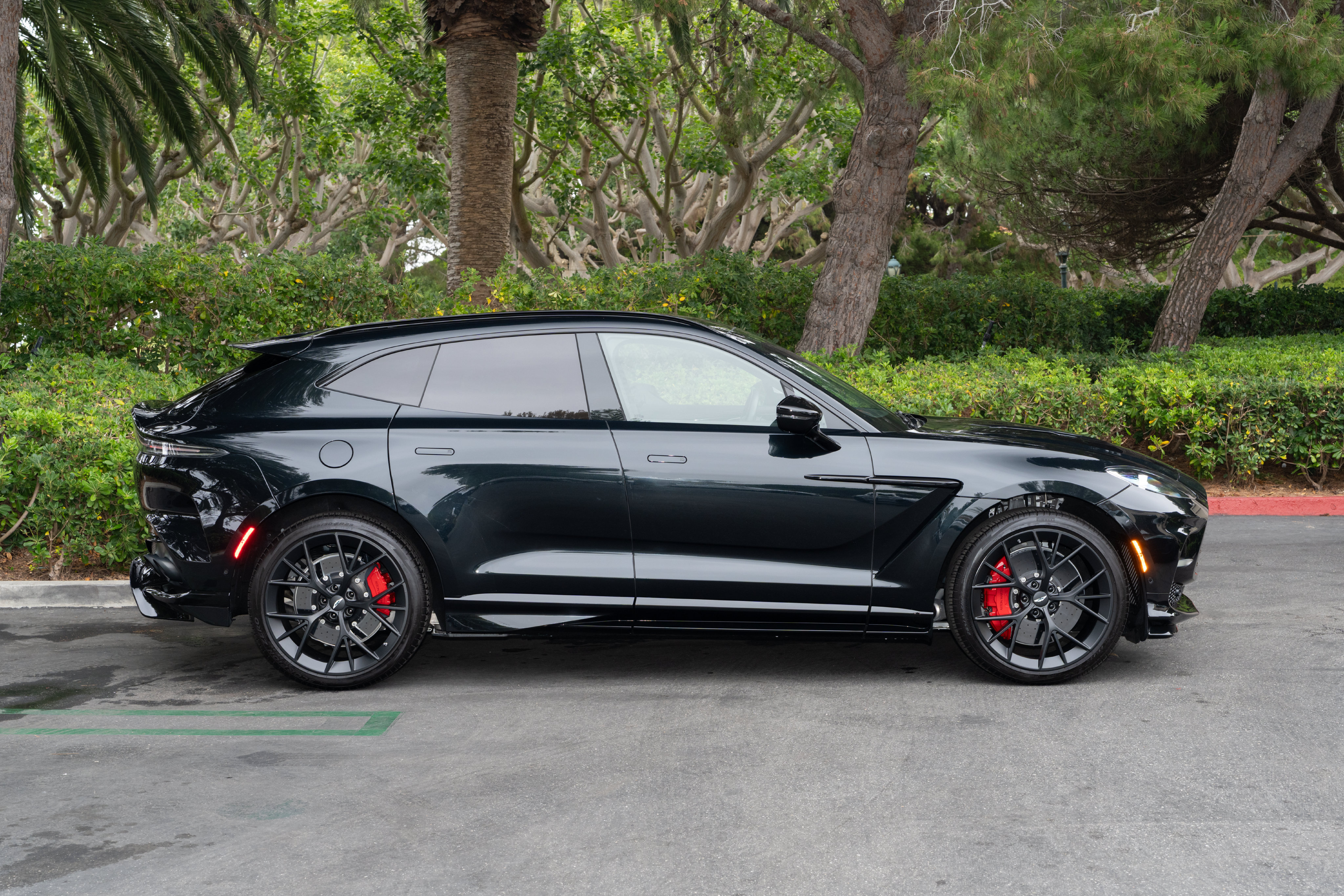 Used 2025 Aston Martin DBX 707 AWD/4WD image 25