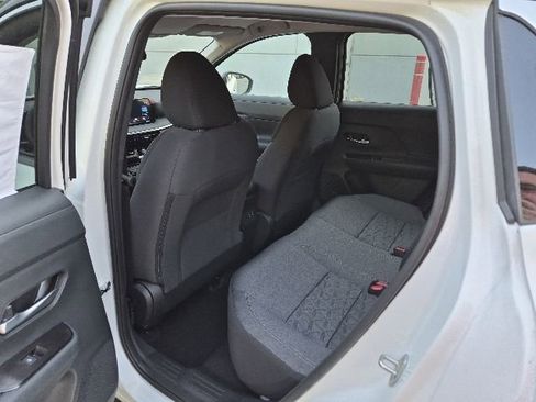 New 2026 Nissan Kicks SV w/ Charging Package AWD/4WD image 13