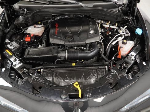 Used 2024 Alfa Romeo Stelvio Sprint image 53