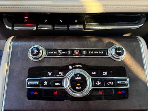 Used 2023 Lincoln Aviator Reserve image 26