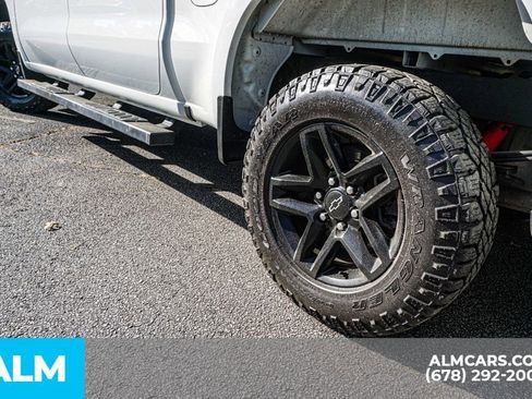 Used 2021 Chevrolet Silverado 1500 Custom Trail Boss AWD/4WD image 16