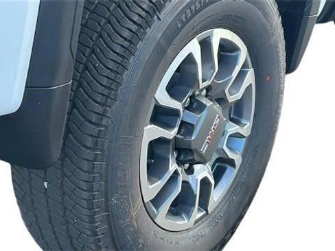 New 2025 GMC Sierra 3500 SLT w/ SLT Premium Package image 12