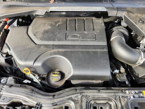 Certified 2024 Land Rover Discovery Sport S image 9