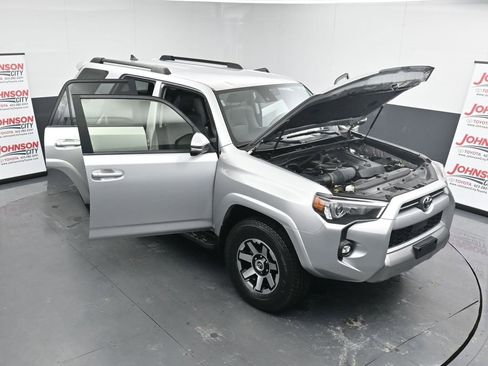Used 2023 Toyota 4Runner TRD Off-Road Premium image 39