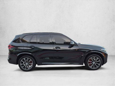 Used 2024 BMW X5 sDrive40i w/ M Sport Package RWD image 4