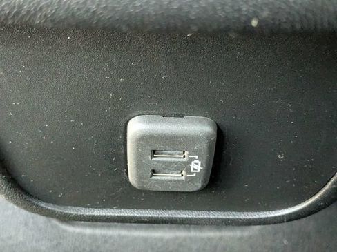 Used 2020 Chevrolet Equinox LT FWD image 14