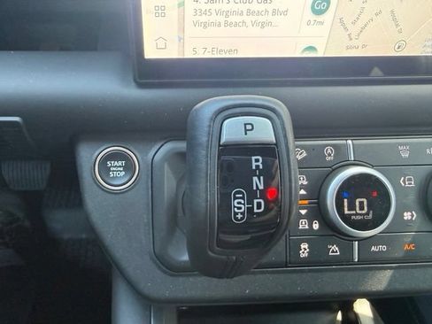 Used 2025 Land Rover Defender 110 X-Dynamic SE AWD/4WD image 30